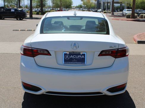 Used 2018 Acura ILX FWD image 4