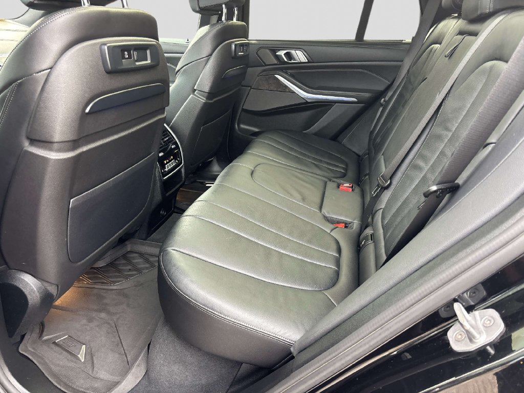 Used 2020 BMW X5 xDrive50i w/ Executive Package AWD/4WD image 11