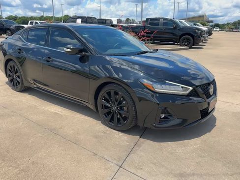 Used 2023 Nissan Maxima SR w/ Sport Mat Group FWD image 3