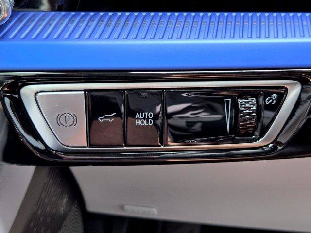 New 2027 Cadillac Optiq Luxury AWD/4WD image 31