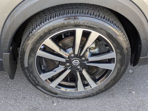 Used 2020 Nissan Kicks SV image 23