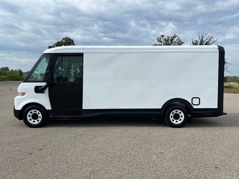 Used 2024 Chevrolet Brightdrop 600 w/ Battery Pack, Max Range AWD/4WD image 2