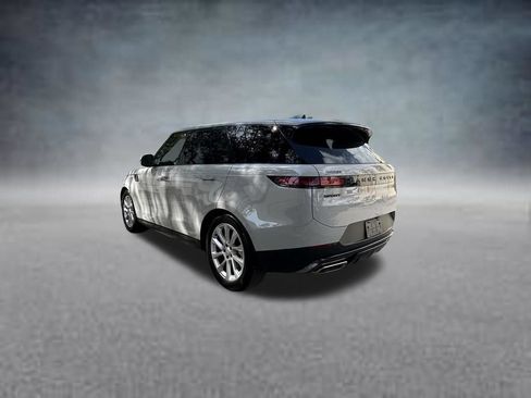 Used 2025 Land Rover Range Rover Sport SE AWD/4WD image 5