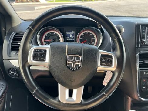 Used 2018 Dodge Grand Caravan GT FWD image 39