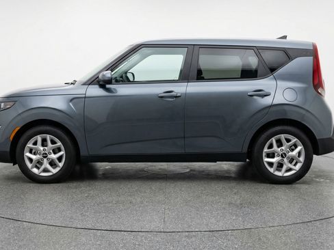 Used 2025 Kia Soul LX w/ LX Technology Package image 5