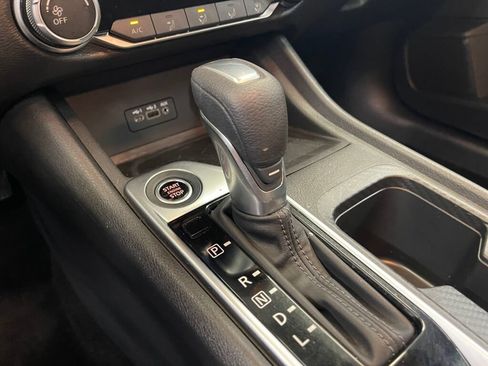 Used 2023 Nissan Sentra SV FWD image 13