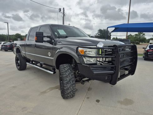 Used 2016 Ford F250 Lariat w/ Lariat Ultimate Package AWD/4WD image 4