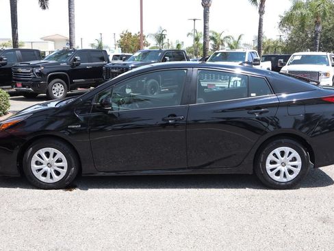 Used 2020 Toyota Prius LE FWD image 5