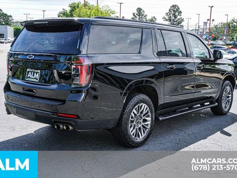 Used 2025 Chevrolet Suburban Z71 AWD/4WD image 6