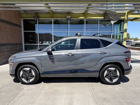 Used 2025 Hyundai Kona Limited FWD image 7