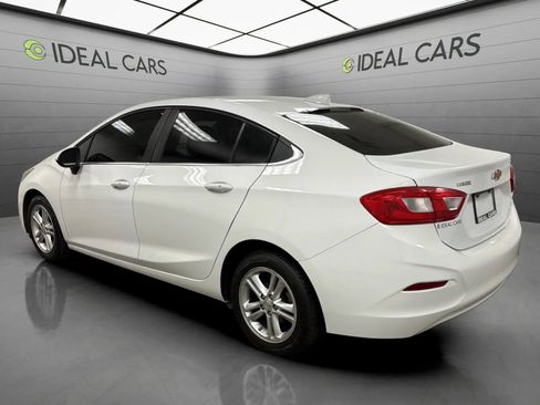 Used 2017 Chevrolet Cruze LT w/ Convenience Package FWD image 7