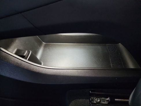 Used 2022 Buick Enclave Essence image 30