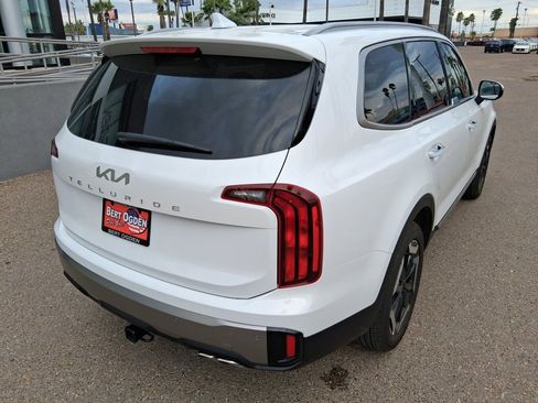 Used 2025 Kia Telluride S image 9