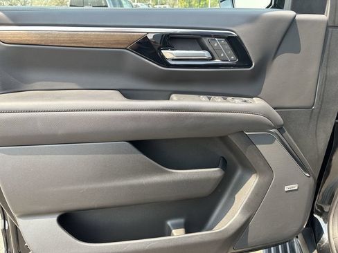 Certified 2025 Chevrolet Tahoe High Country AWD/4WD image 28