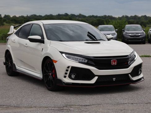 Used 2019 Honda Civic Type R image 4