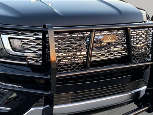 Used 2019 Ford Expedition Platinum AWD/4WD image 29
