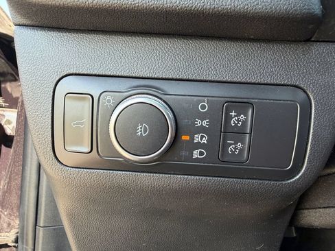Used 2022 Ford Escape SEL FWD image 12