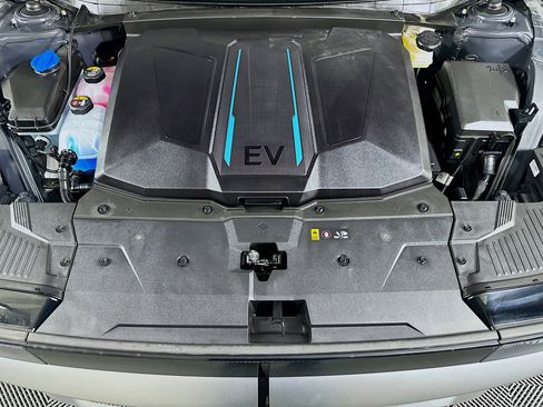 Used 2024 Hyundai Ioniq 5 SEL image 32