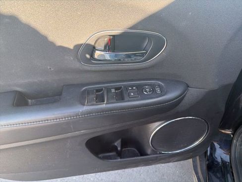 Used 2022 Honda HR-V EX image 14