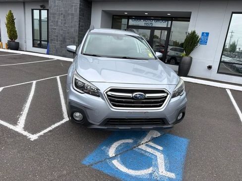 Used 2019 Subaru Outback 2.5i Premium w/ Popular Package #2 AWD/4WD image 2