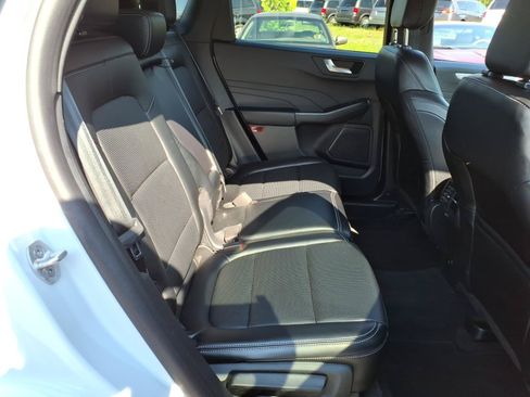 Used 2025 Ford Escape Platinum AWD/4WD image 7