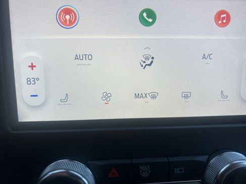 Used 2023 Ford Edge SEL image 17