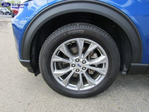Certified 2022 Ford Explorer XLT w/ Equipment Group 202A AWD/4WD image 11