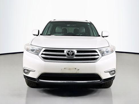 Used 2013 Toyota Highlander Limited AWD/4WD image 2