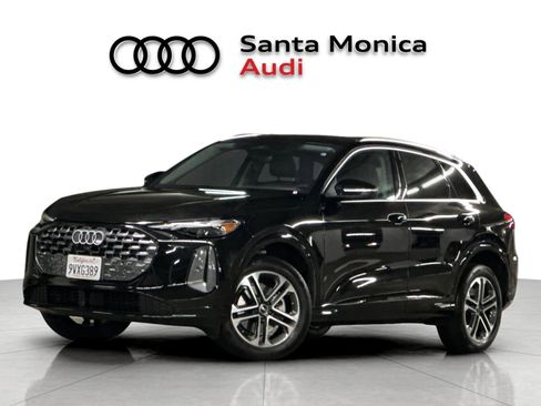 Used 2025 Audi Q5 Premium w/ Convenience Package AWD/4WD image 1