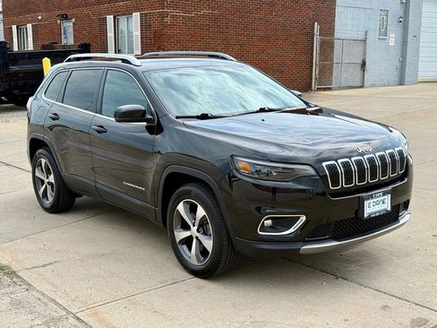 Used 2020 Jeep Cherokee Limited AWD/4WD image 4