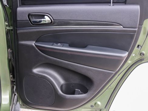 Used 2021 Jeep Grand Cherokee Trailhawk w/ Trailhawk Luxury Group image 18