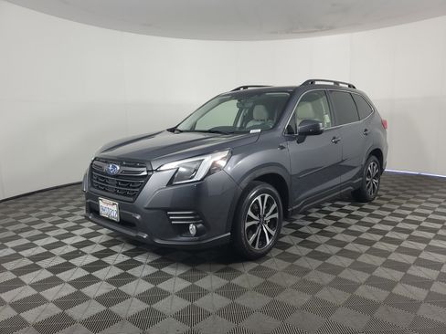 Used 2023 Subaru Forester Limited image 8