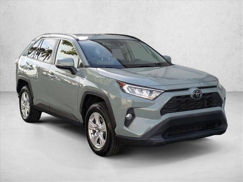 Used 2021 Toyota RAV4 XLE image 3