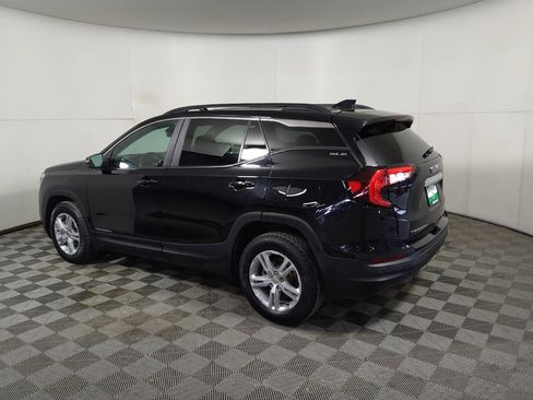 Used 2022 GMC Terrain SLE w/ Driver Convenience Package AWD/4WD image 3