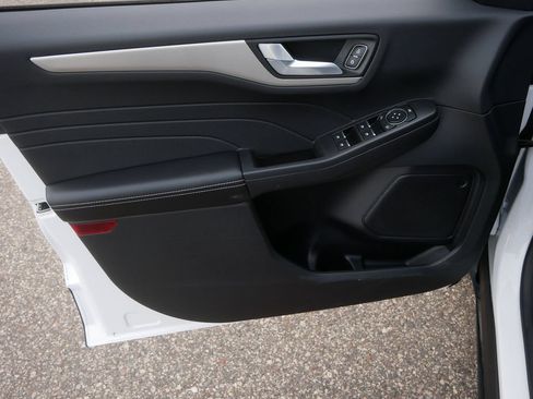 Certified 2021 Ford Escape SE AWD/4WD image 13