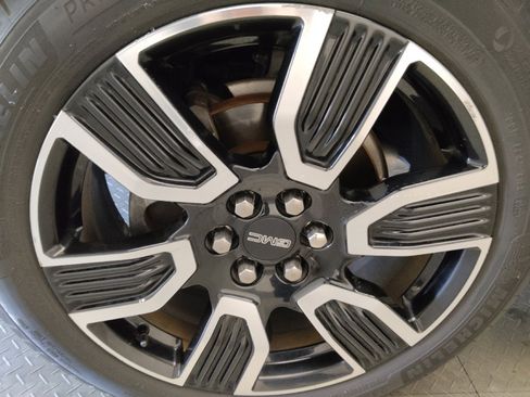Used 2019 GMC Acadia SLT w/ Black Edition FWD image 31