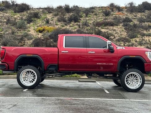 Used 2023 GMC Sierra 2500 Denali w/ Denali Ultimate Package image 2