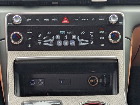 Used 2025 Genesis GV80 3.5T Prestige AWD/4WD image 25
