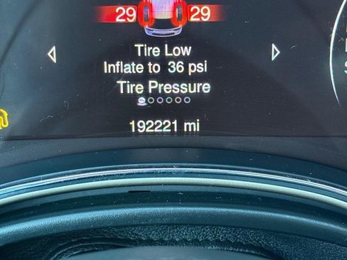 Used 2014 Jeep Grand Cherokee Limited w/ Luxury Group II image 18