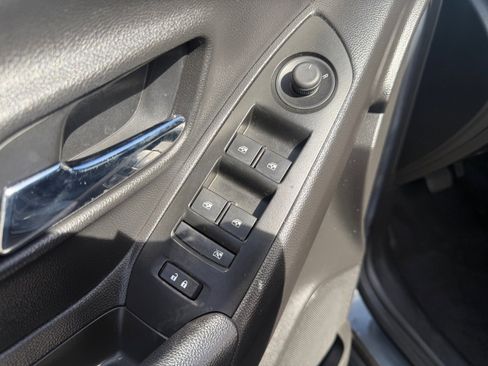 Used 2018 Chevrolet Trax LT w/ LT Convenience Package image 28