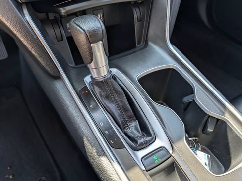 Used 2018 Honda Accord LX image 24