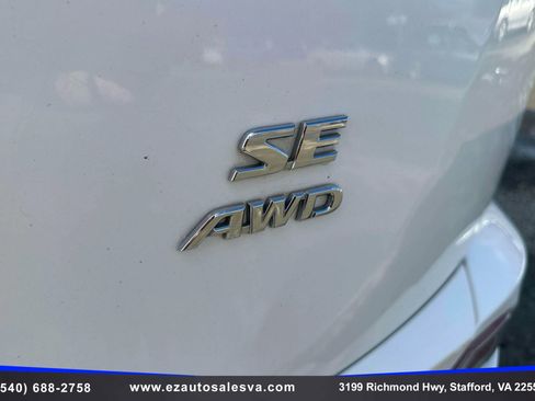 Used 2017 Toyota RAV4 SE image 13