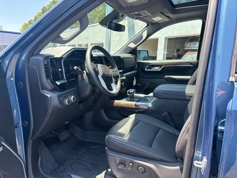 New 2026 GMC Sierra 1500 Elevation w/ Elevation Premium Package AWD/4WD image 14