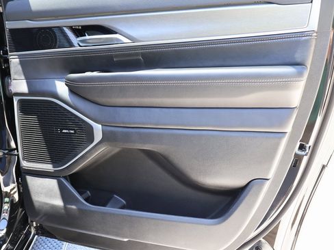 New 2025 Jeep Wagoneer L Series II w/ Premium Group I image 11