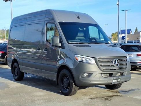 New 2026 Mercedes-Benz Sprinter 2500 image 18