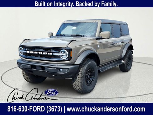 New 2026 Ford Bronco Outer Banks w/ Sasquatch Package AWD/4WD image 1