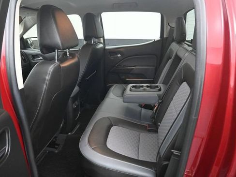 Used 2019 Chevrolet Colorado Z71 AWD/4WD image 10