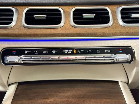 Used 2020 Mercedes-Benz GLS 580 4MATIC image 16