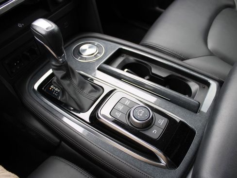 Used 2023 Nissan Armada SV w/ Cargo Package image 27