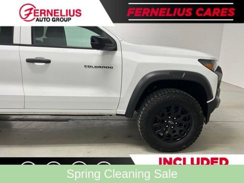 Used 2024 Chevrolet Colorado Trail Boss w/ Technology Package AWD/4WD image 9